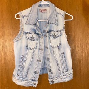 Arizona Light Wash Denim Sleeveless Jean Jacket